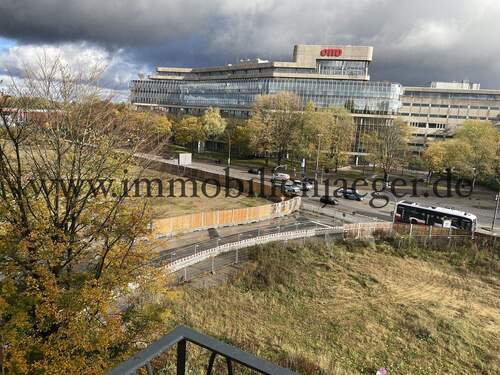 Aussicht links - 1 Zimmer Etagenwohnung in Hamburg