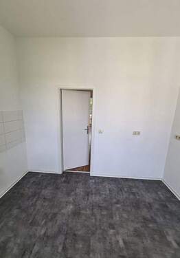 Zimmer - Etagenwohnung mit 80,90 m&sup2; in Chemnitz zur Miete
