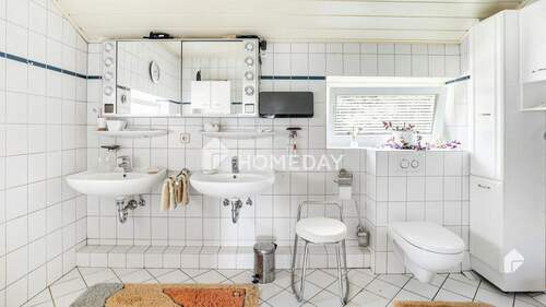 1. OG Badezimmer 1 - 