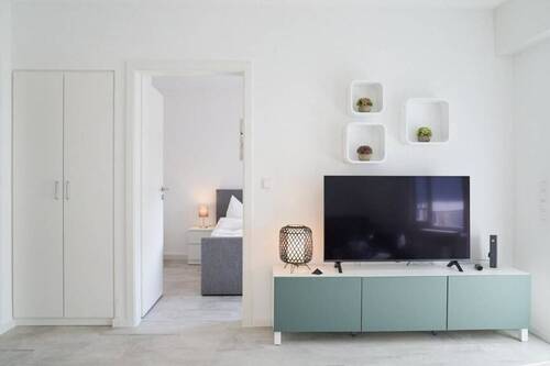 TV - 