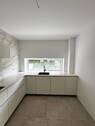 Blick in die Küche - 4 Zimmer Mehrfamilienhaus, Wohnhaus in Hamburg
