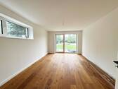 Wohnraum mit Terrasse - 