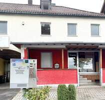 Wohnen & Arbeiten unter einem Dach - Vielseitiges Wohn- und Geschäftshaus in Wiesau
