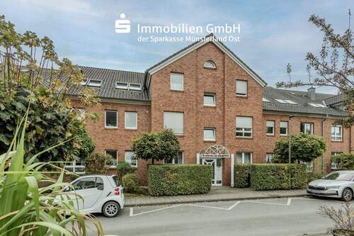 Vorderansicht - Großräumige Dachgeschosswohnung im Zentrum von Hiltrup!