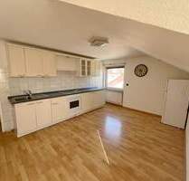 Freundliche 2-Zimmer-DG-Wohnung in Reichenbach zu vermieten - Reichenbach an der Fils