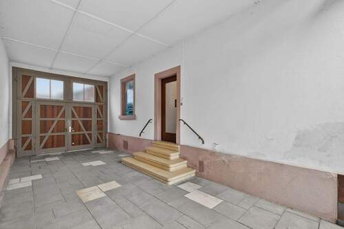 Hauseingang & Hofeinfahrt - 