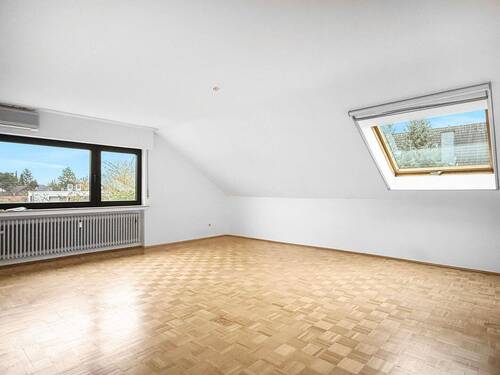 Wohnzimmer - 4 Zimmer Etagenwohnung zum Kaufen in Köln