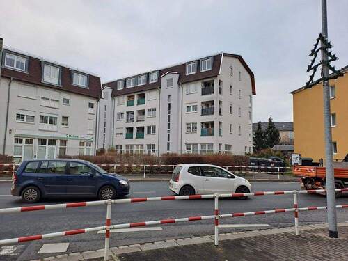 Strassenansicht - Attraktive solide 2-Raumwohnung in Freital