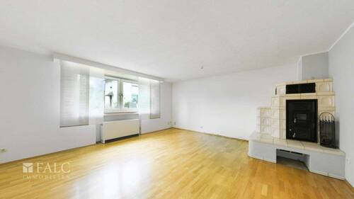 Wohnzimmer - 5 Zimmer Einfamilienhaus zum Kaufen in Niederzier