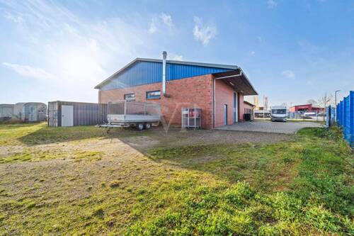 Titelbild - Moderne Lagerhalle mit Büro und Freifläche