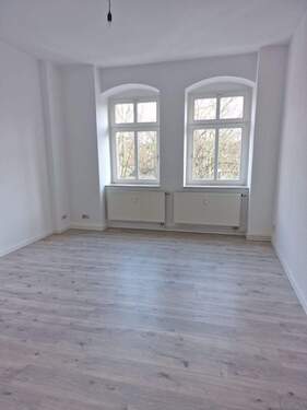 Wohnzimmer - 2 Zimmer Etagenwohnung zur Miete in Chemnitz