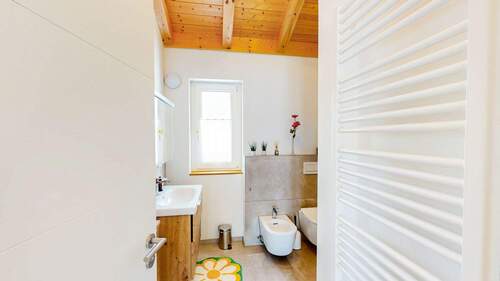 2. Badezimmer mit Dusche - 