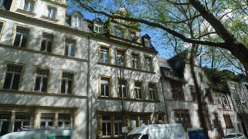 Ansicht - sanierte Altbauwohnung mit Balkon in der schönsten Straße Triers