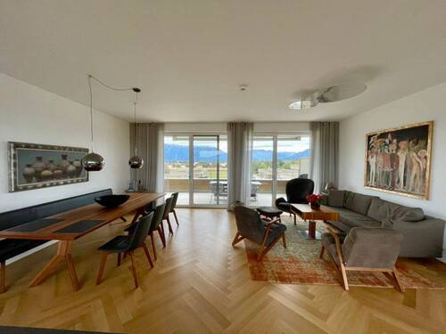 Livingroom - Tolle 3 Zimmer Wohnung vor den Toren Salzburgs