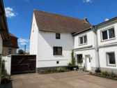 Ansicht Haus 1 -Hof - 8 Zimmer Bauernhaus, Landhaus zum Kaufen in Niederbösa