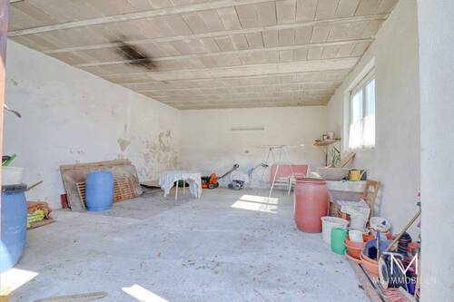 Garage - 
