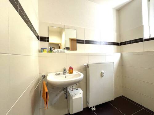 HG (EG), Gewerbe / Toilette - 