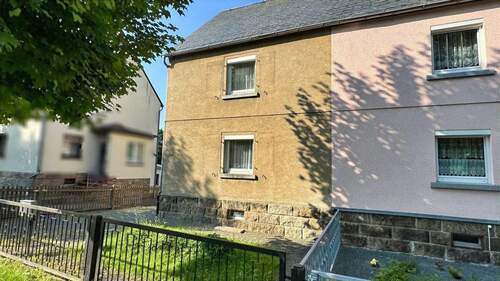 Straßenansicht - Doppelhaushälfte mit 70,00 m&sup2; in Treuen zum Kaufen