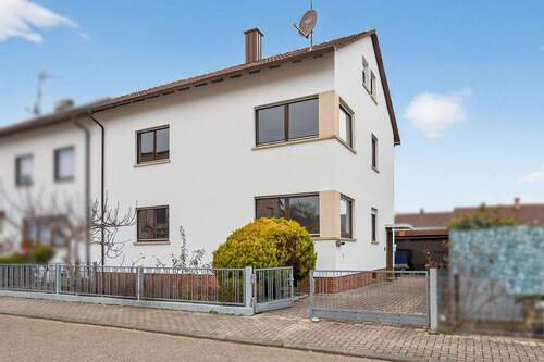 Außenansicht - Vielseitiges Wohnhaus mit Nebengebäuden und Garten in attraktiver Lage