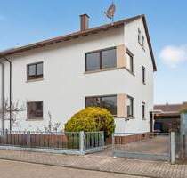 Vielseitiges Wohnhaus mit Nebengebäuden und Garten in attraktiver Lage - Weingarten