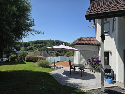Bild 3 - 8 Zimmer Einfamilienhaus in Isselbach