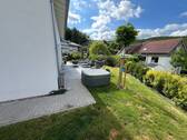 Garten und Terrasse rechts - 