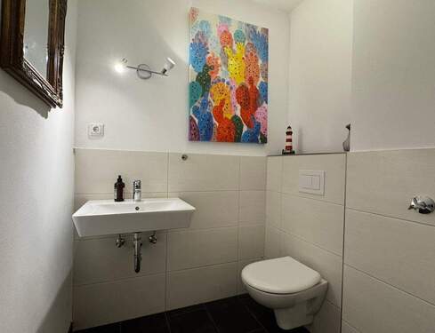 Gäste WC mit Waschmaschinenanschluss - 