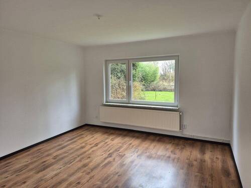 Bild 1 - 3-Zi.-Whg. im 1. OG - modernisiert - 5 min. per Fahrrad zum Bf. Glückstadt