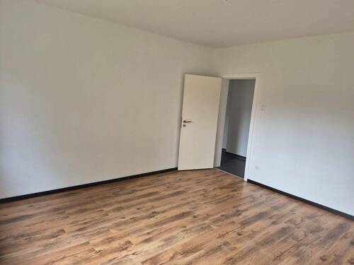Bild 2 - 3 Zimmer Etagenwohnung zur Miete in Glückstadt