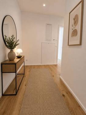 Flur - 2 Zimmer Etagenwohnung in Trier
