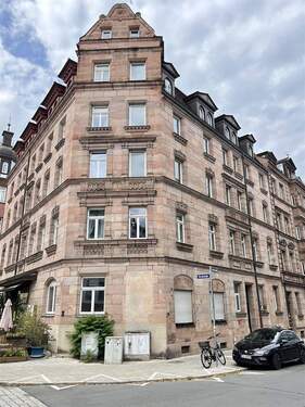 Hausansicht - 4 Zimmer Etagenwohnung zur Miete in Nürnberg