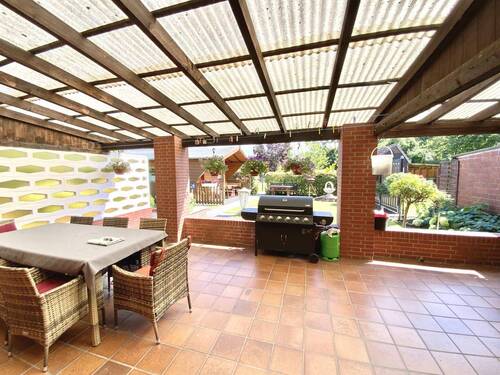 die Terrasse vom Anbau............ - 