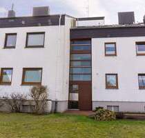 PURNHAGEN-IMMOBILIEN - Dachgeschosswohnung mit Balkon in zentraler Lage von Bremen-Rönnebeck! - Bremen / Rönnebeck