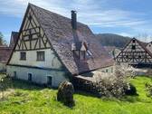 Haus mit Scheune - 