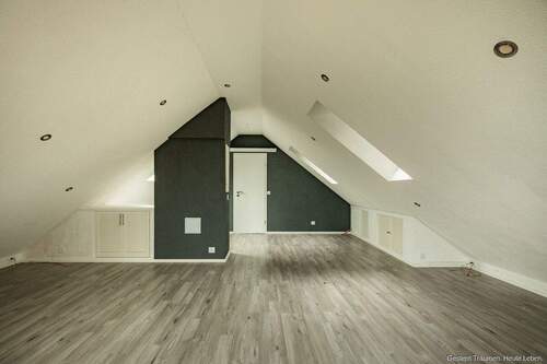 Zimmer 2 Dachgeschoss (Bild 2) - 