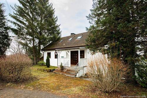 Hauseingang Erd- und Obergeschoss - 