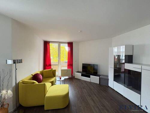 Wohnbereich - 2 Zimmer Etagenwohnung zur Miete in München