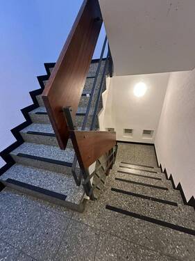 Treppenhaus - Mehrfamilienhaus, Wohnhaus in Düren