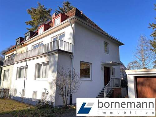 Hausansicht - Nähe Rechenbergpark! Gepflegte DHH mit idyllischem Garten, Ausbaupotential + Garage!