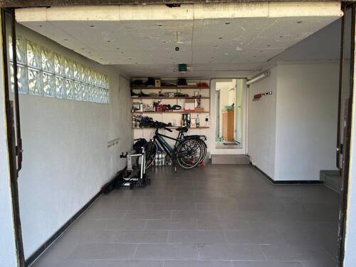 Garage - 
