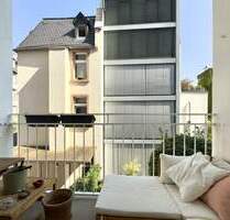 Sanierte Altbau Wohnung mit Balkon und Aufzug in bester Nordend Lage - Frankfurt am Main Nordend-Ost