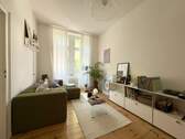 Wohnzimmer Ansicht II - 3 Zimmer Etagenwohnung in Frankfurt am Main