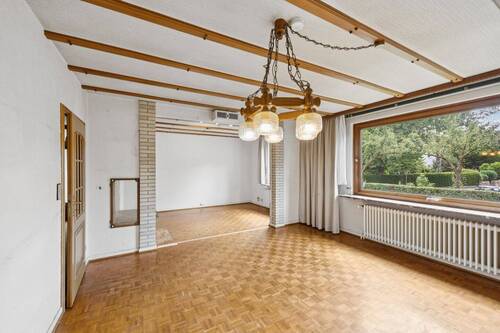 Wohnzimmer - 5 Zimmer Einfamilienhaus zum Kaufen in Hamburg / Rahlstedt