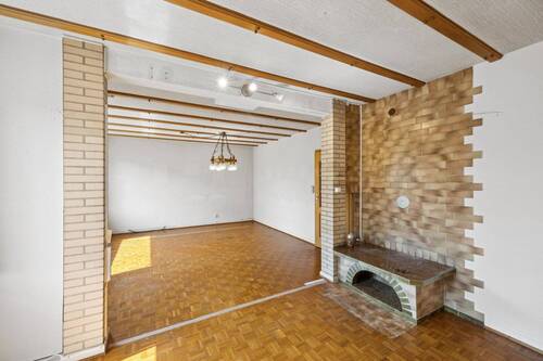 Wohnzimmer mit Kamin - 5 Zimmer Einfamilienhaus in Hamburg / Rahlstedt