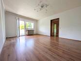 Wohnzimmer - 4 Zimmer Etagenwohnung zum Kaufen in Kaiserslautern