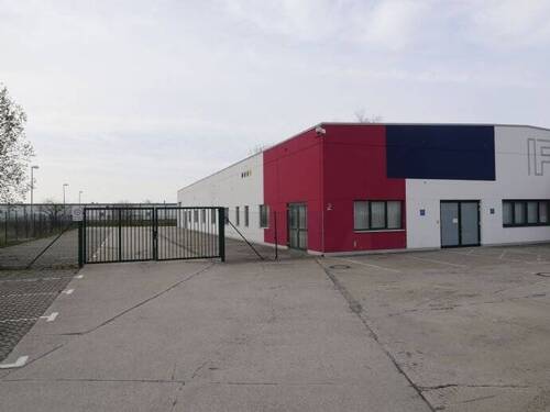 Außenansicht - Vorn - 3 Zimmer Büro in Bobritzsch-Hilbersdorf