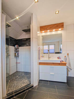 Badezimmer im DG - 