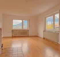 Schnäppchen - schöne 3-Zim.-Maisonette-Wohnung mit Ausblick auf die Alpen mit Außenstellplatz ** - Schönau am Königssee Oberschönau