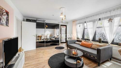 Wohnzimmer 2 - Helle, modernisierte Wohnung mit durchdachtem Grundriss und gepflegtem Umfeld