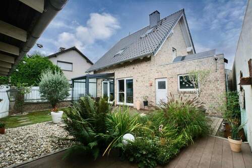 Hausrückansicht - 4 Zimmer Einfamilienhaus in Kaarst